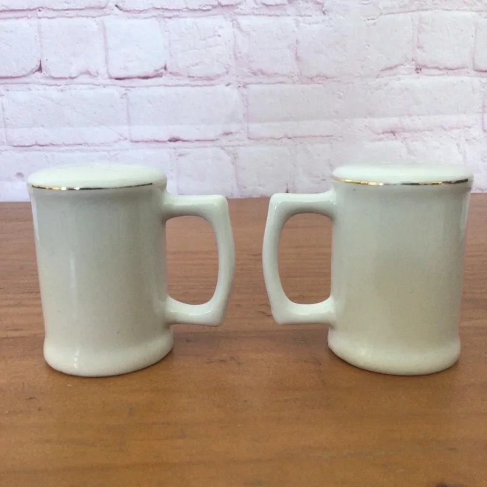 Vintage Wyoming America’s Frontier Ceramic Salt and Pepper Shaker Pair